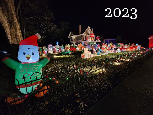 Kollstedt Family — Christmas lights in HAMILTON, OH